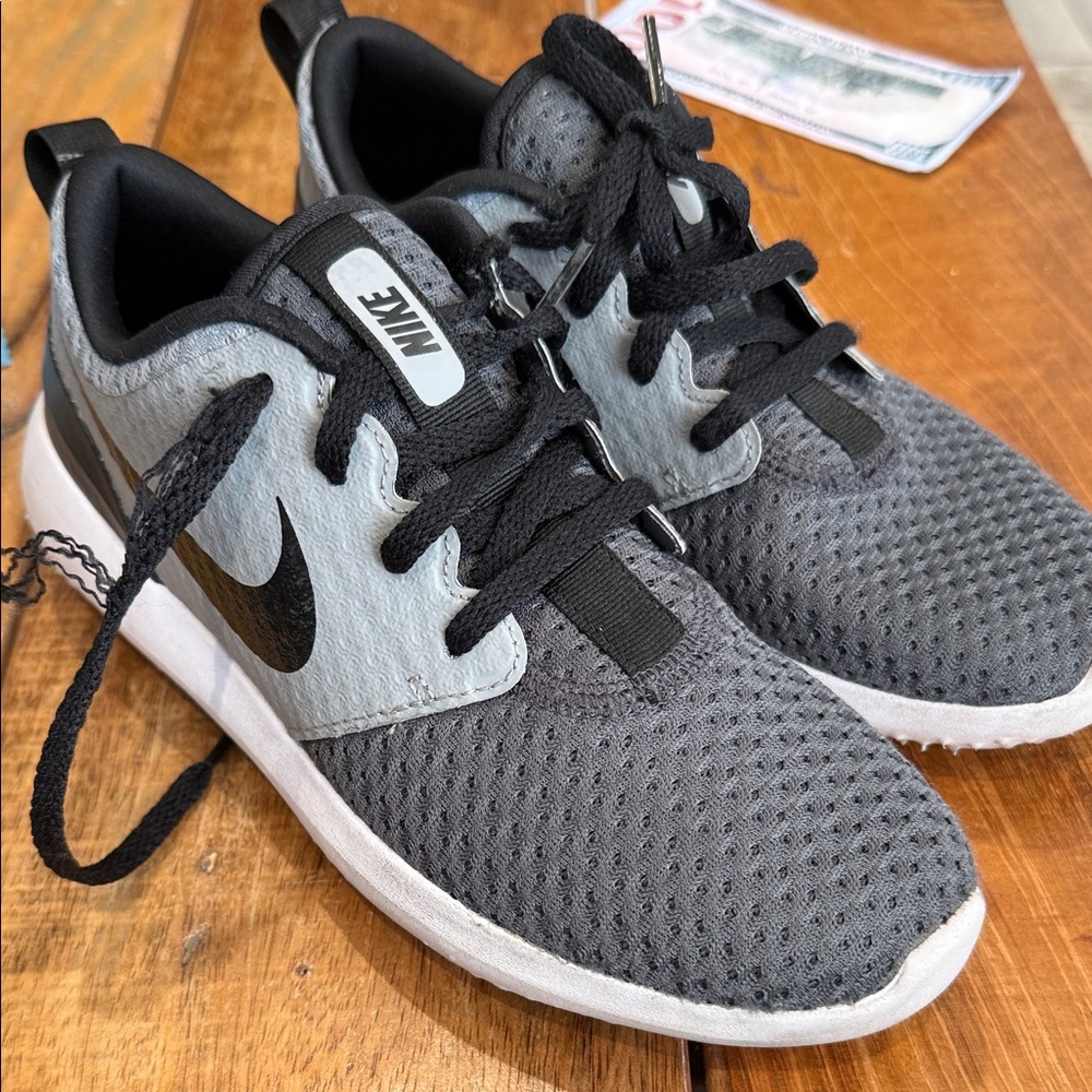 Nike Kids Gray and Black Mesh Golf Sneakers